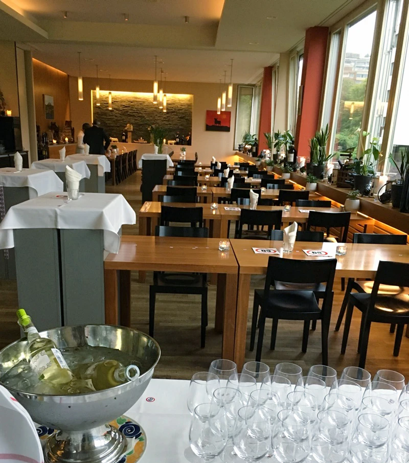 Don-Carlos_Restaurant-Tische