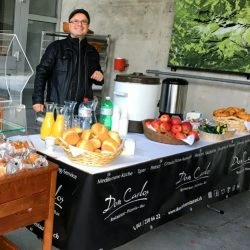 don-carlos_catering-Carlos-am-Stand